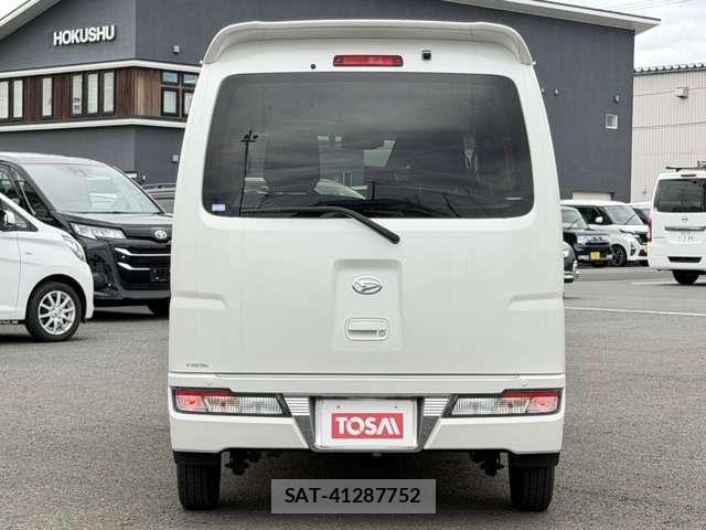 Daihatsu HIJET CARGO 2021-04 8880035-18