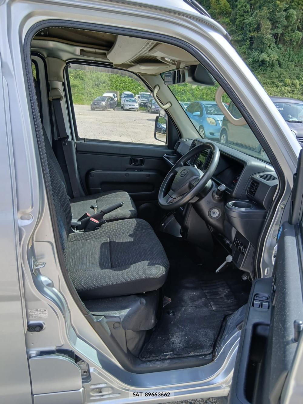 Daihatsu HIJET CARGO 2020 1266905-15