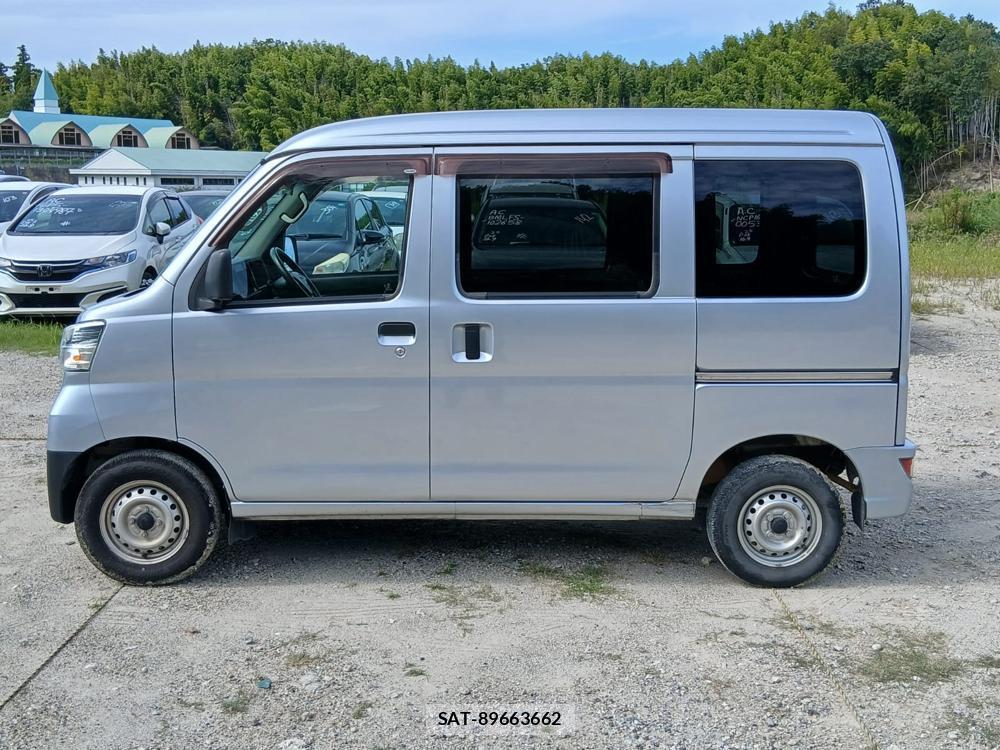 Daihatsu HIJET CARGO 2020 1266905-6