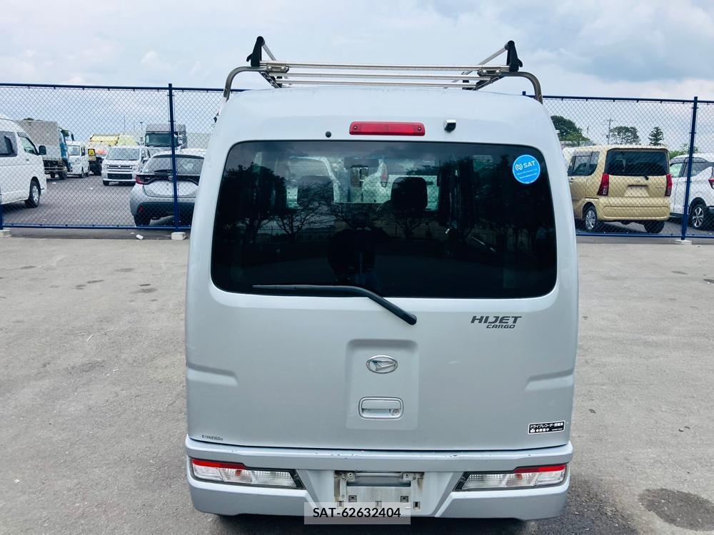 Daihatsu HIJET CARGO 2018 1300076-3