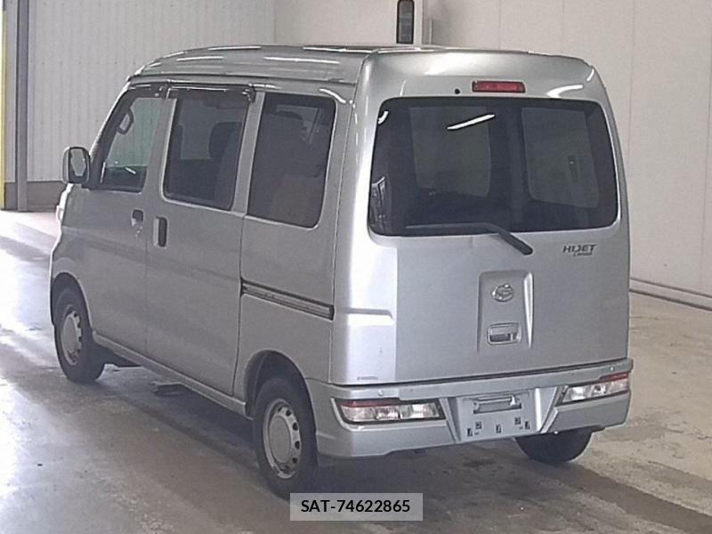 Daihatsu  2020-03 8665584-2