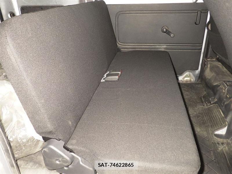 Daihatsu  2020-03 8665584-5