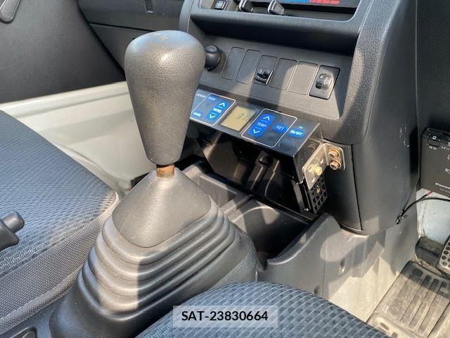 Daihatsu HIJET TRUCK 2015-06 1138834-18