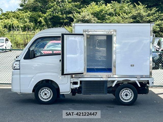Daihatsu HIJET TRUCK 2021-01 1206770-8
