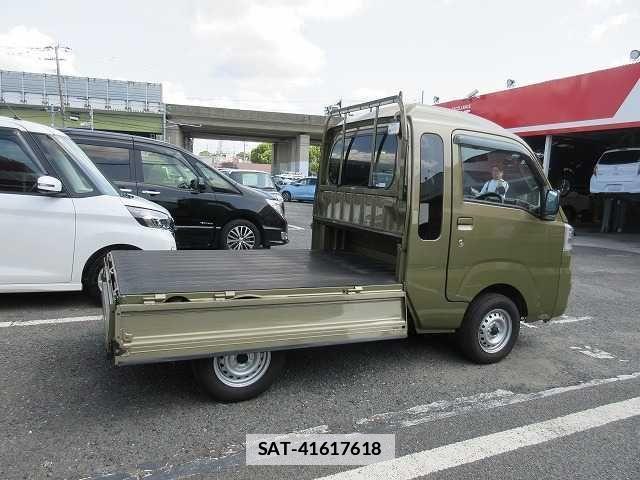 Daihatsu HIJET TRUCK 2021-04 1221763-14