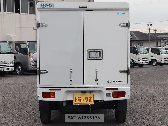 Daihatsu HIJET TRUCK 2015-11 1228280-5