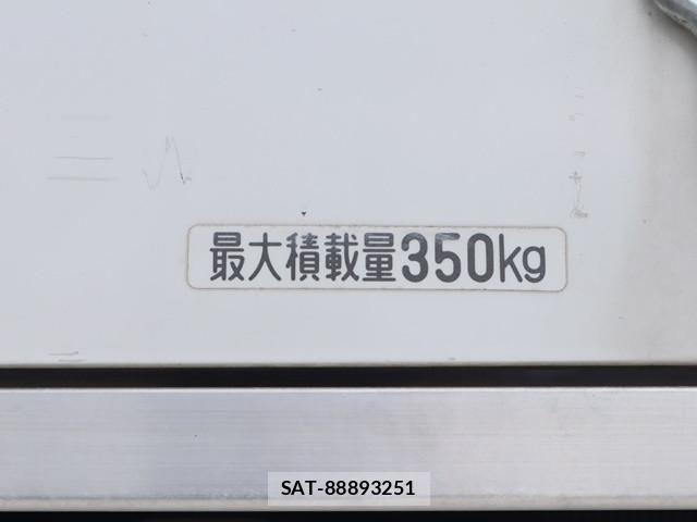 Daihatsu HIJET TRUCK 2019-04 1228283-18