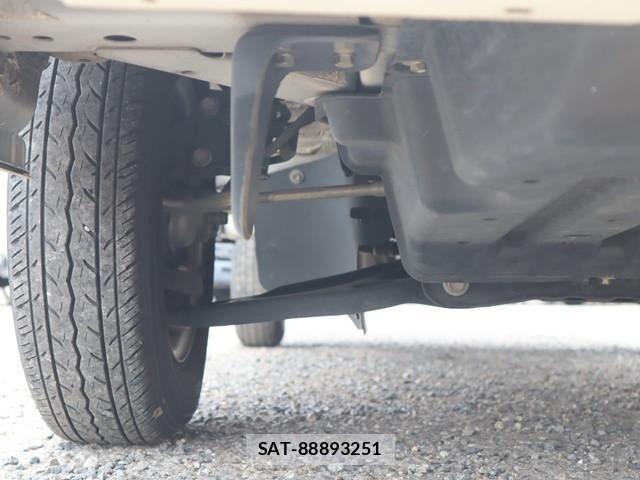 Daihatsu HIJET TRUCK 2019-04 1228283-23