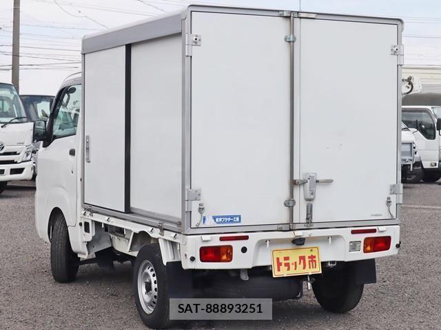 Daihatsu HIJET TRUCK 2019-04 1228283-6