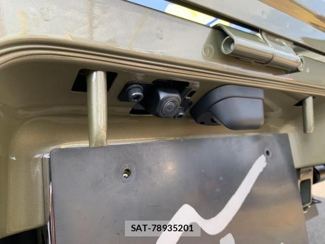 Daihatsu HIJET TRUCK 2025-10 1361946-9