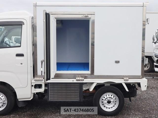 Daihatsu HIJET TRUCK 2023-05 1743597-9