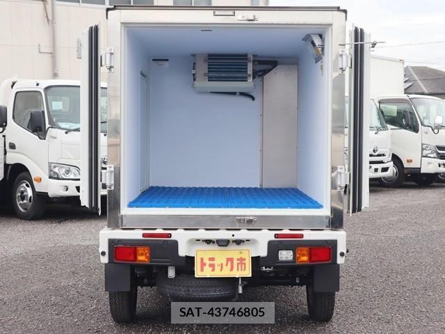 Daihatsu HIJET TRUCK 2023-05 1743597-10