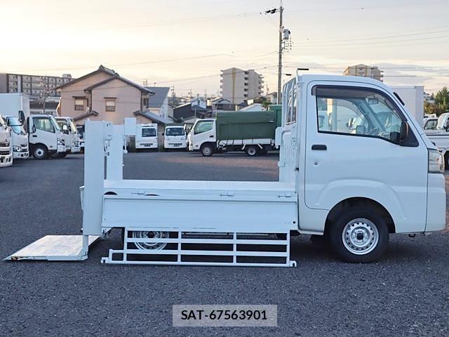 Daihatsu HIJET TRUCK 2015-02 1743613-9