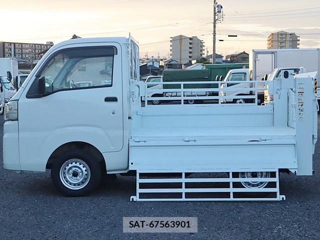 Daihatsu HIJET TRUCK 2015-02 1743613-12