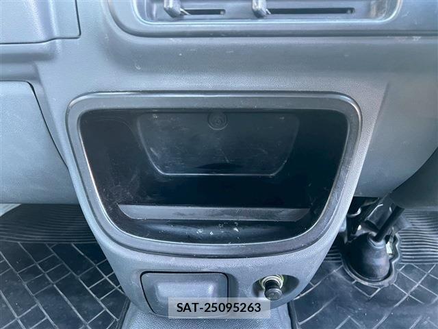 Daihatsu HIJET TRUCK 2012-05 2099603-11