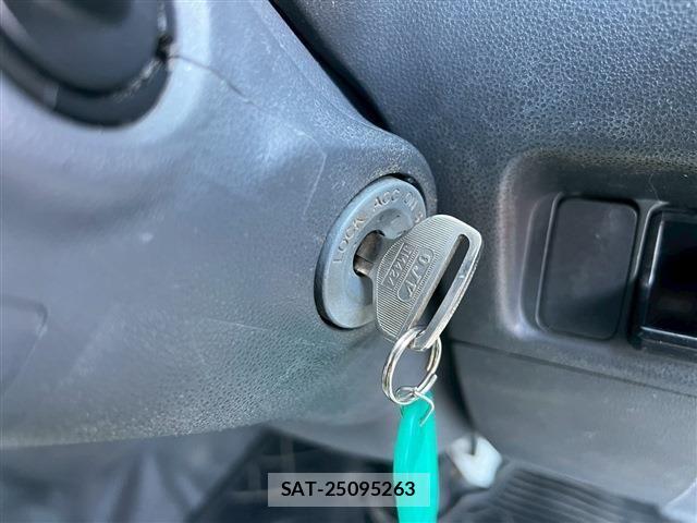 Daihatsu HIJET TRUCK 2012-05 2099603-13
