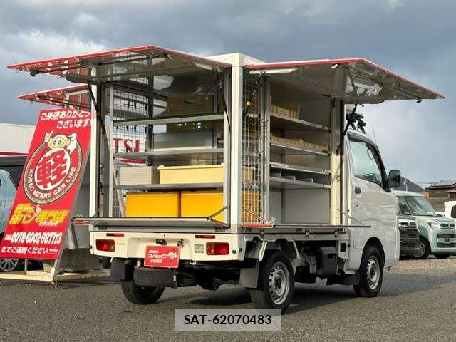 Daihatsu HIJET TRUCK 2018-08 2666477-12
