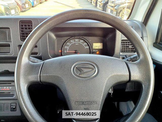 Daihatsu HIJET TRUCK 2015-09 3671724-15