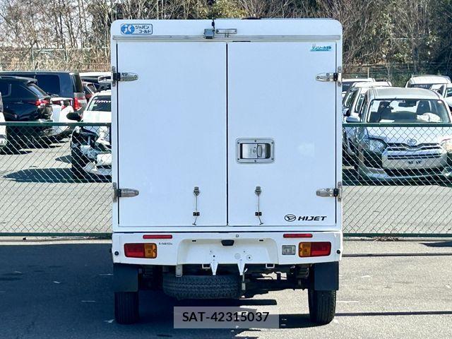 Daihatsu HIJET TRUCK 2016-06 3832938-10