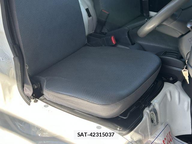 Daihatsu HIJET TRUCK 2016-06 3832938-21