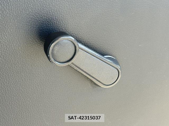 Daihatsu HIJET TRUCK 2016-06 3832938-25