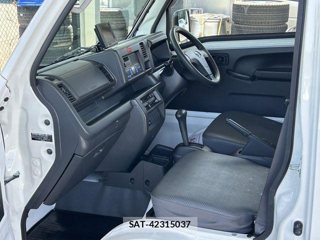 Daihatsu HIJET TRUCK 2016-06 3832938-29
