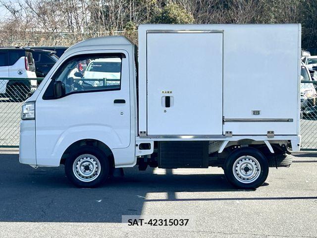 Daihatsu HIJET TRUCK 2016-06 3832938-7