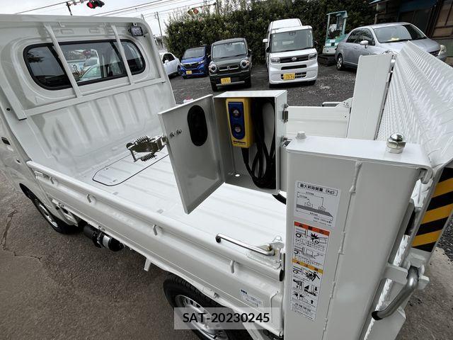 Daihatsu HIJET TRUCK 2025-11 3832933-1