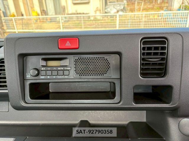 Daihatsu HIJET TRUCK 2015-02 4241197-16