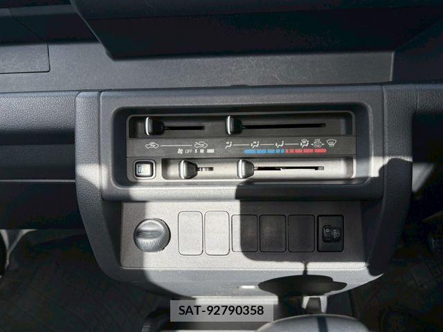 Daihatsu HIJET TRUCK 2015-02 4241197-17