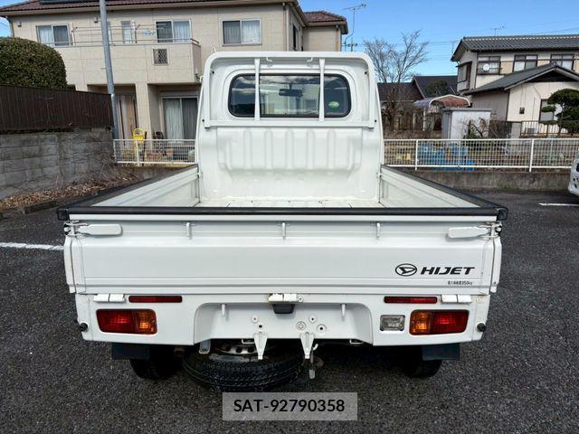 Daihatsu HIJET TRUCK 2015-02 4241197-6