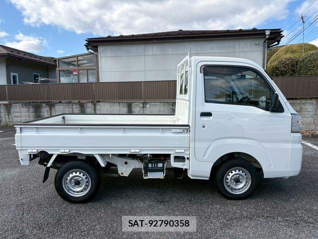 Daihatsu HIJET TRUCK 2015-02 4241197-8