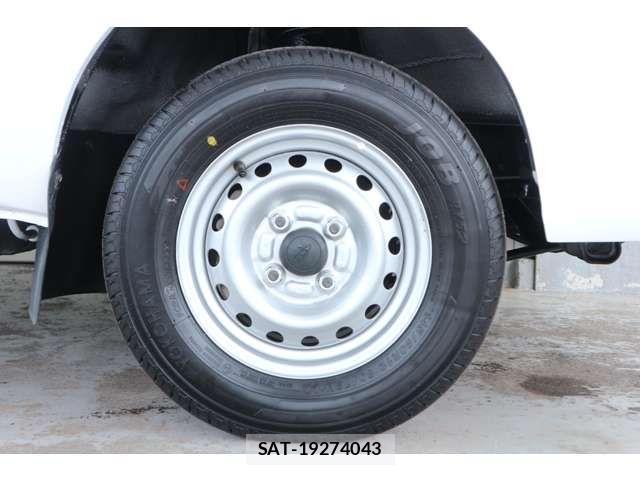 Daihatsu HIJET TRUCK 2011-06 4392651-12