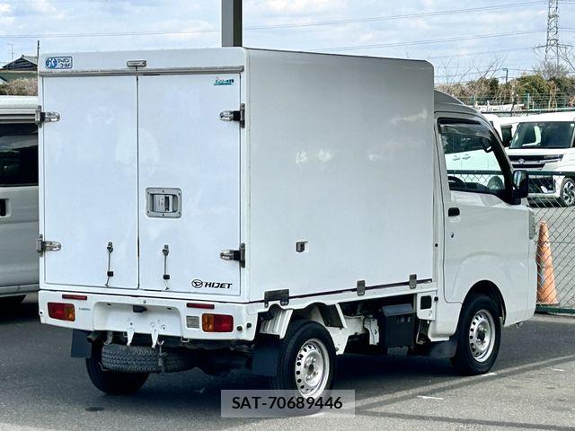 Daihatsu HIJET TRUCK 2015-11 4945402-11