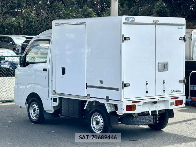 Daihatsu HIJET TRUCK 2015-11 4945402-12