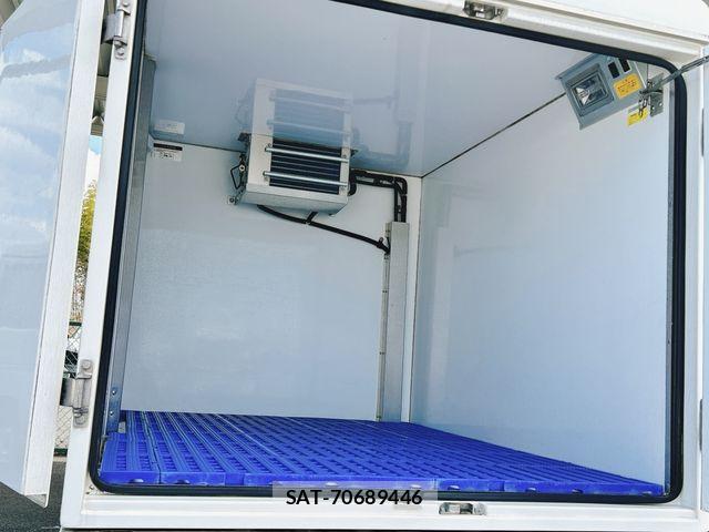 Daihatsu HIJET TRUCK 2015-11 4945402-15