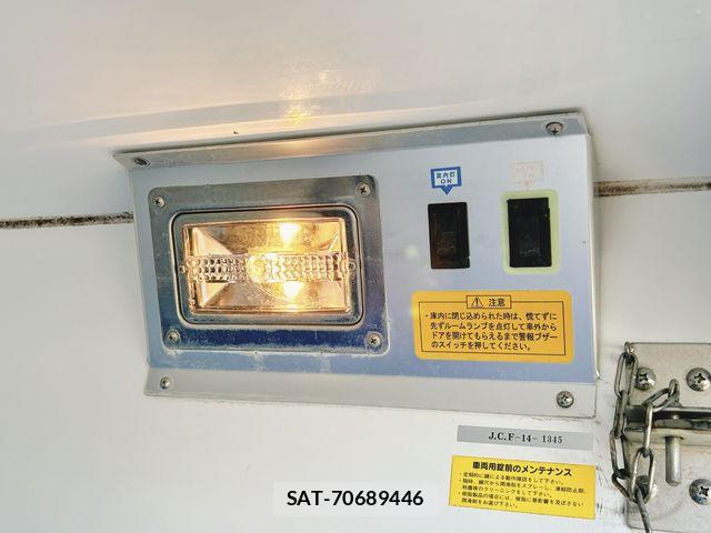 Daihatsu HIJET TRUCK 2015-11 4945402-17