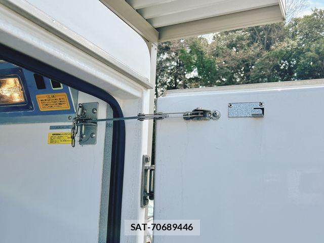 Daihatsu HIJET TRUCK 2015-11 4945402-18