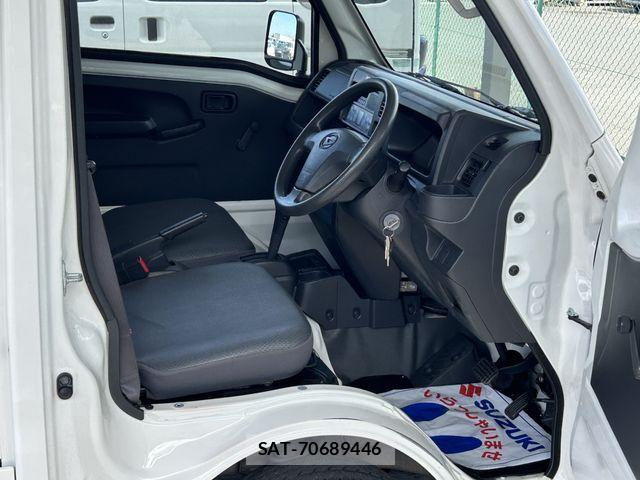 Daihatsu HIJET TRUCK 2015-11 4945402-1