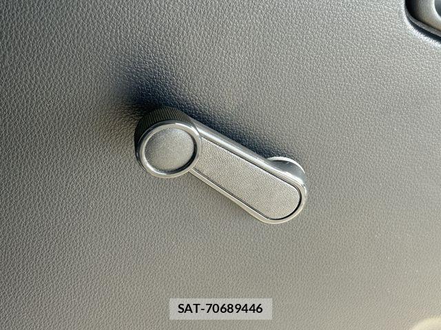 Daihatsu HIJET TRUCK 2015-11 4945402-25