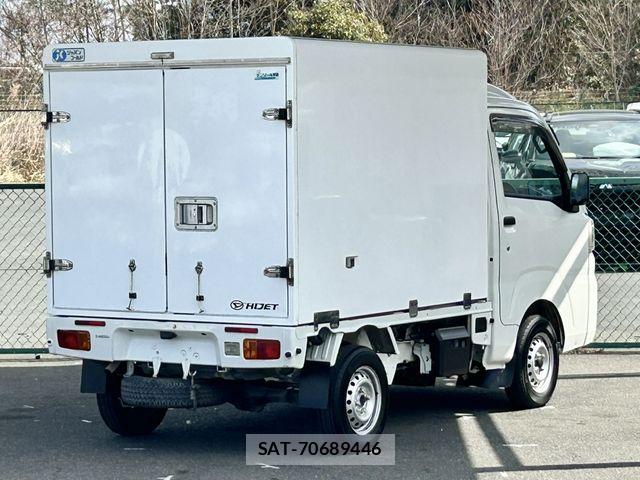 Daihatsu HIJET TRUCK 2015-11 4945402-2