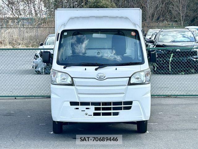 Daihatsu HIJET TRUCK 2015-11 4945402-4