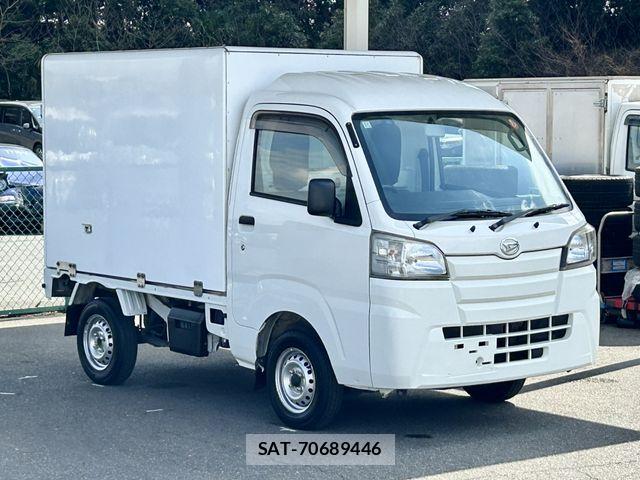 Daihatsu HIJET TRUCK 2015-11 4945402-6
