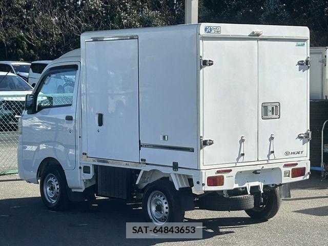 Daihatsu HIJET TRUCK 2016-01 4945412-12