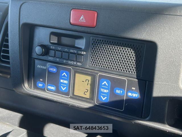 Daihatsu HIJET TRUCK 2016-01 4945412-23