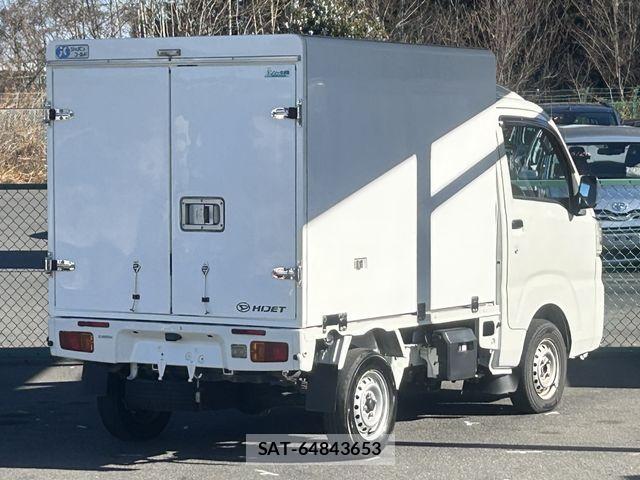 Daihatsu HIJET TRUCK 2016-01 4945412-2