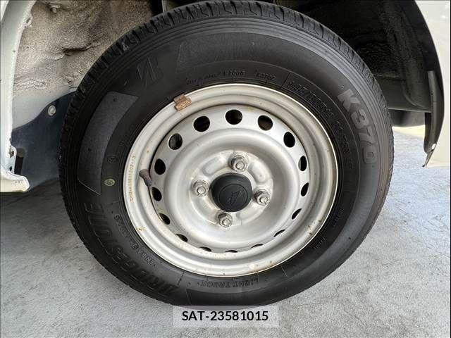 Daihatsu HIJET TRUCK 2019-11 4945422-23