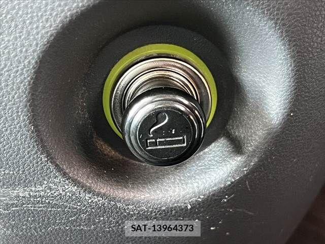 Daihatsu HIJET TRUCK 2014-04 6691050-6