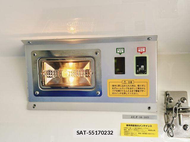 Daihatsu HIJET TRUCK 2018-05 6751850-17