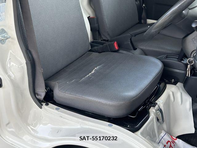 Daihatsu HIJET TRUCK 2018-05 6751850-21